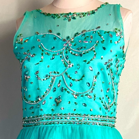 AQUA Formal Gown - Picture 2 of 8